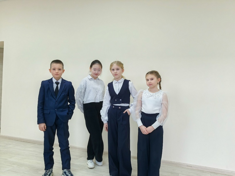 Изображения школьная формы для учащихся 1-4 классов.