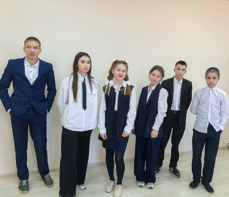 Обеспечение учащегося школьной формой.